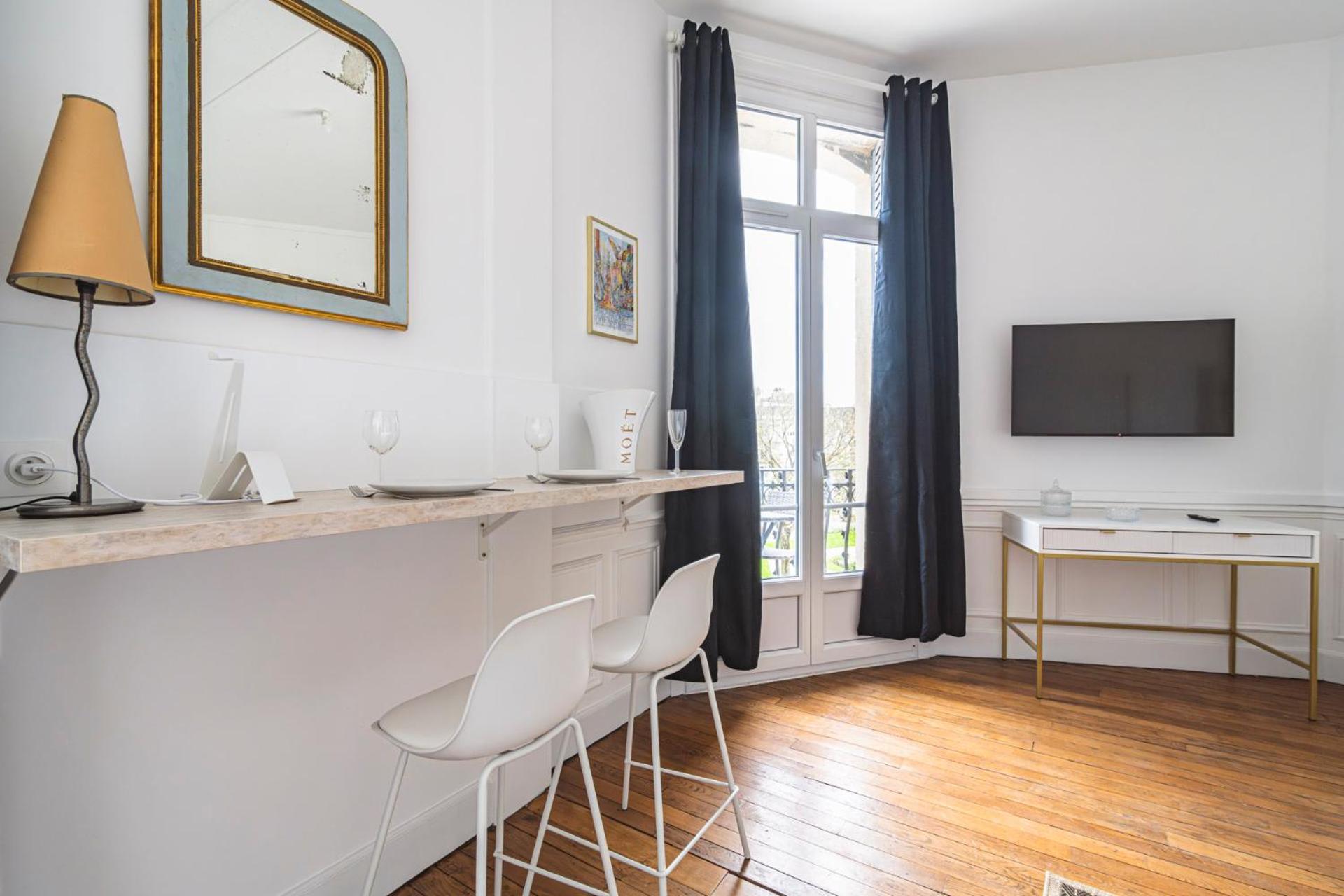 Aux Clefs Des Sacres - Aristide Briand Apartment Reims