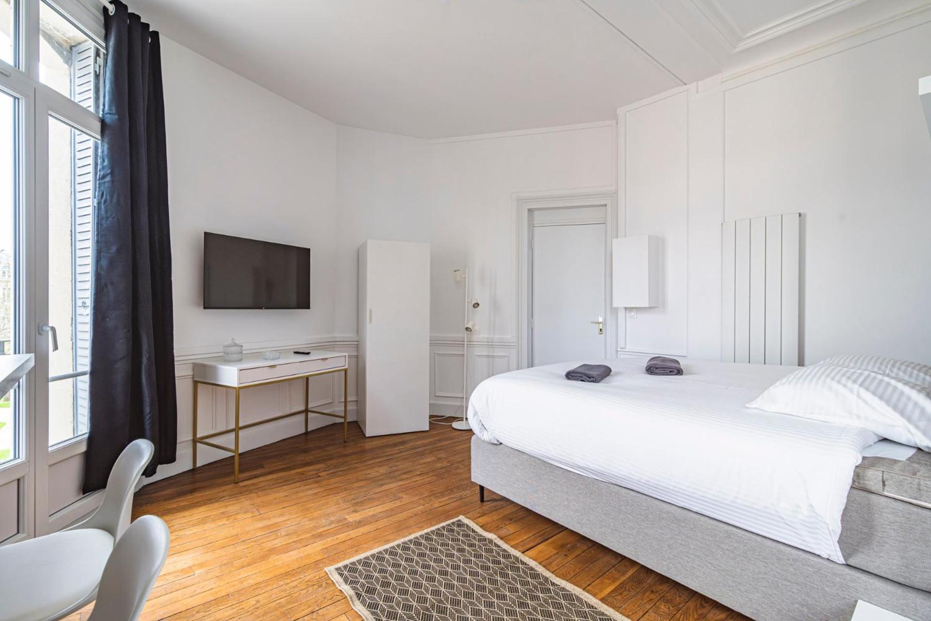 Aux Clefs Des Sacres - Aristide Briand Apartment