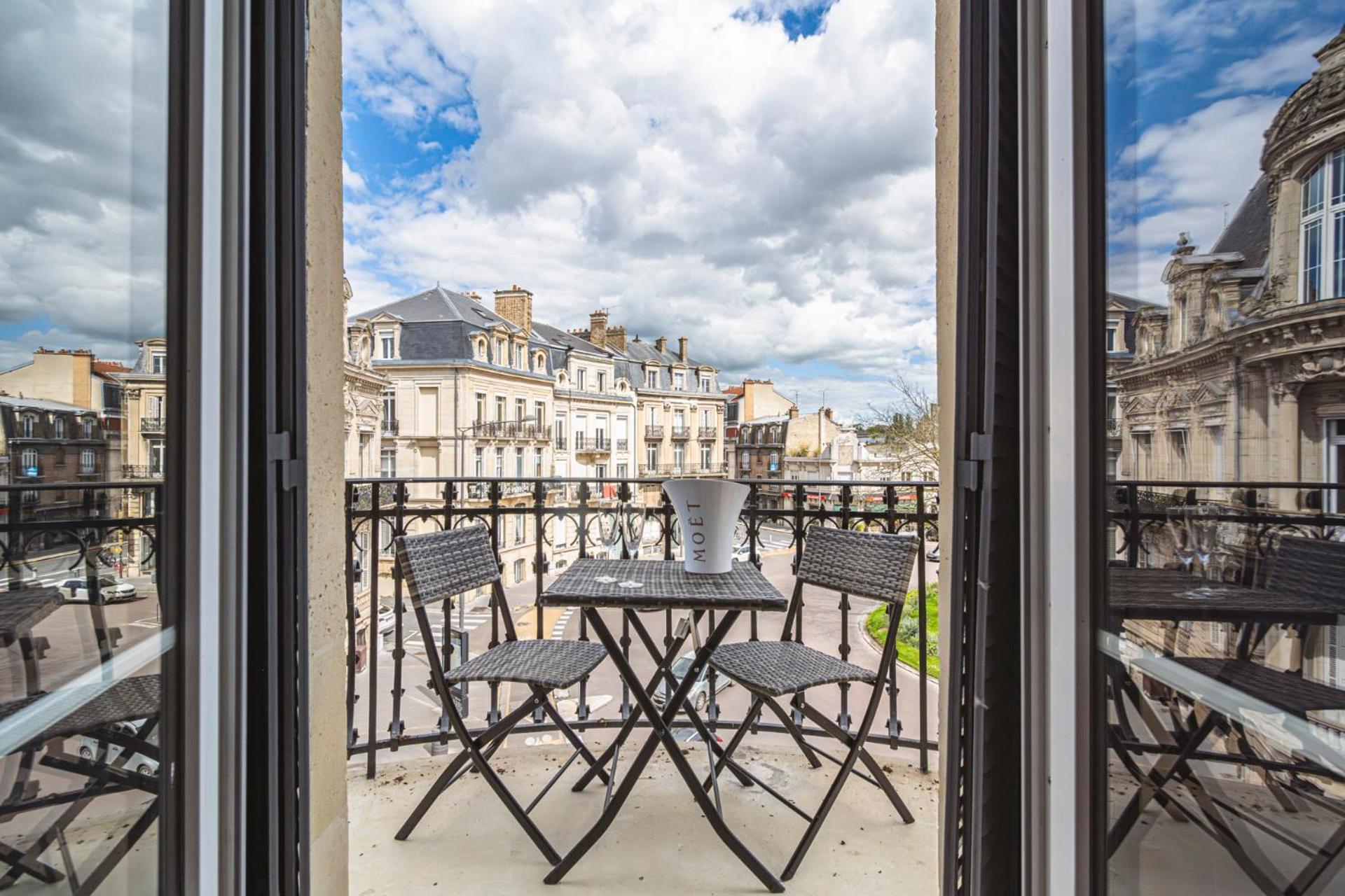 Aux Clefs Des Sacres - Aristide Briand Apartment *