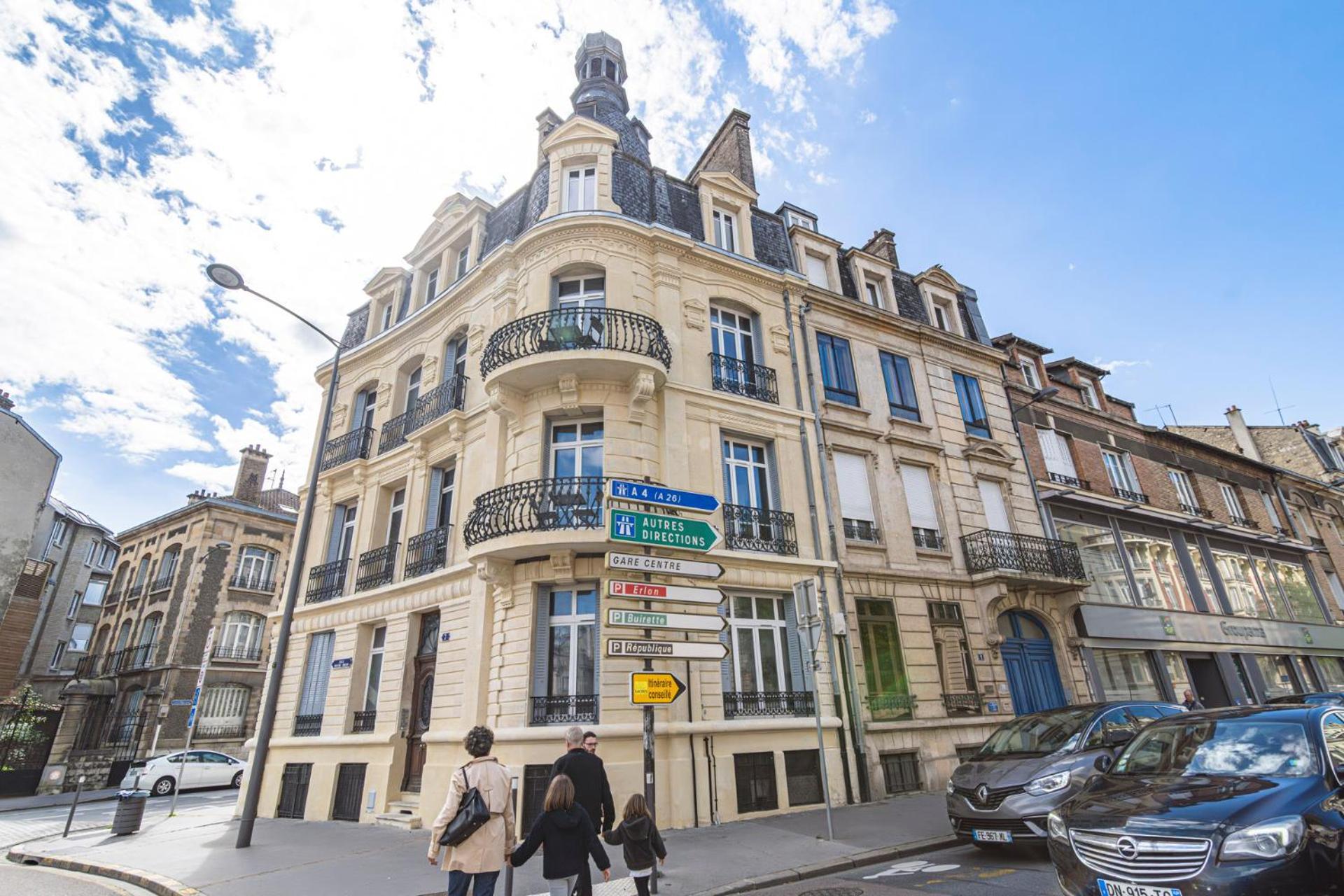 Apartment Aux Clefs Des Sacres - Aristide Briand *